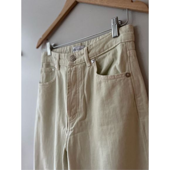 Zara Denim - Zara Off White Straight Leg Jeans